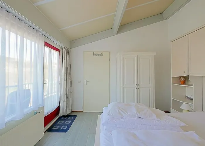 아파트 37 - Aan De Duinen, Aan Zee 칼란트소그